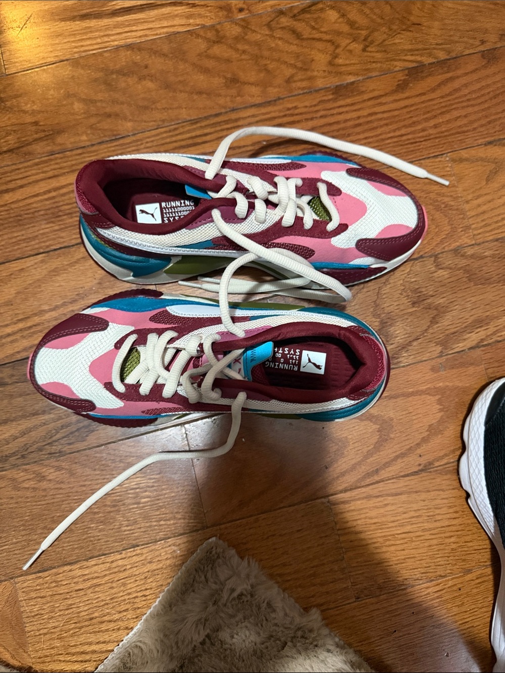 Puma woman Pink and Burgundy Multicolor Sneakers